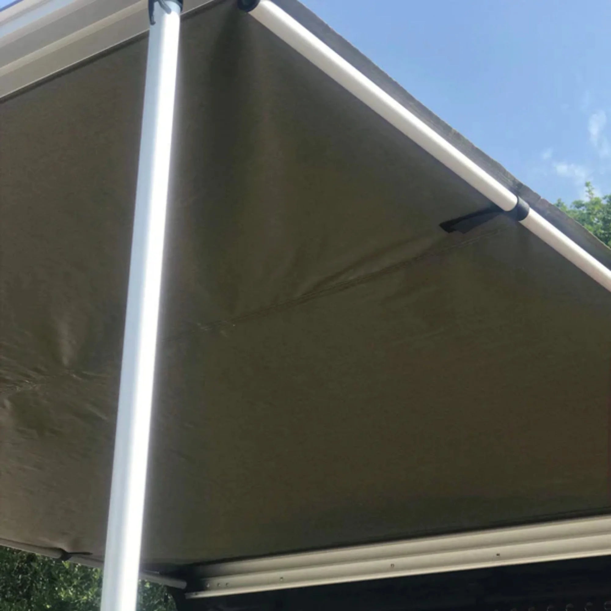 Direct4x4 Expedition Overland Pull-out Side Awning